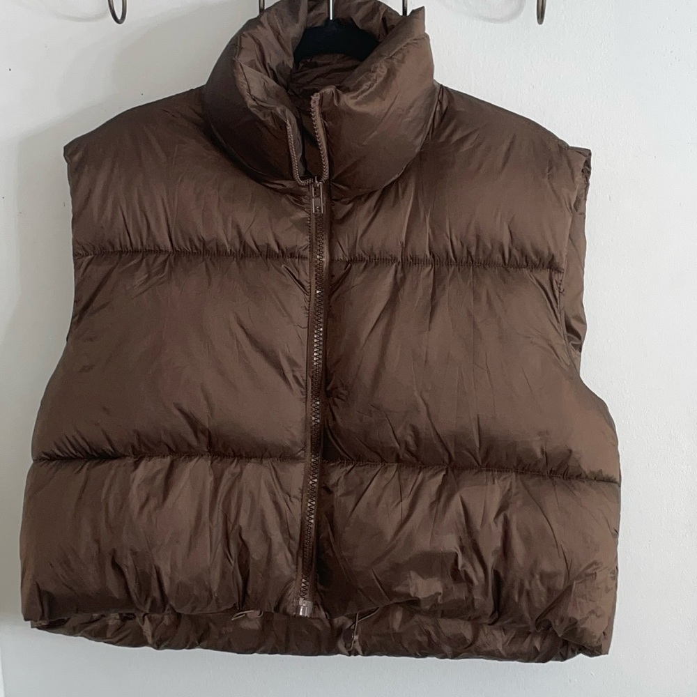 Brown puffer cropped jacket